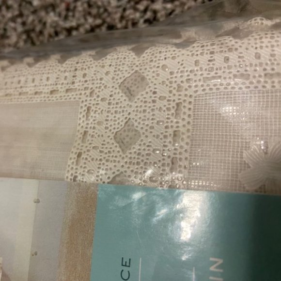 MARTHA STEWART * Beige ECRU Vinyl PATCHWORK LACE Shower Curtain 70"x71" * NWT - Picture 2 of 5